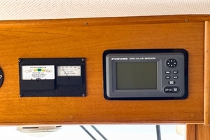 1987 Grand Banks 47 motoryacht thumbnail 28