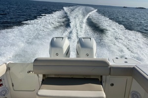 28ft Boston Whaler Yacht For Sale