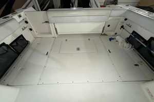 2001 Boston Whaler 26 Conquest thumbnail 18