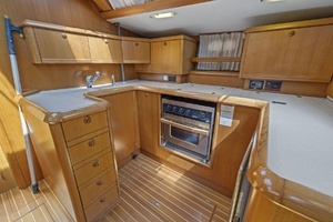 2001 Jeanneau thumbnail 35