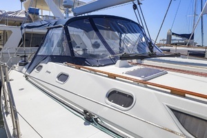 2001 Jeanneau thumbnail 10