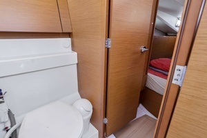 2018 Jeanneau Sun Odyssey 440 thumbnail 19