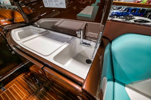 33FT (10.06M) RIVA
