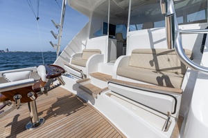 2018 52 Viking Sport Tower Wild Eagle Cockpit (4)