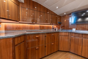 2018 52 Viking Sport Tower Wild Eagle Galley (3)