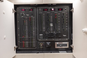 2018 52 Viking Sport Tower Wild Eagle Salon Breaker Panel (1)