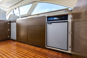 RADIO WAVES 55ft Azimut Yacht For Sale