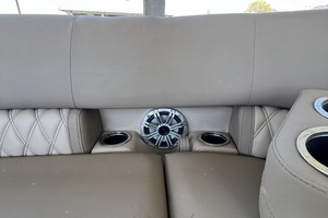 21ft Bennington Yacht For Sale