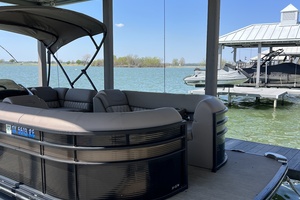 21ft Bennington Yacht For Sale