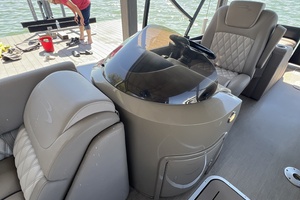 21ft Bennington Yacht For Sale