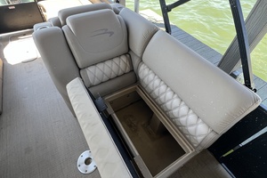 21ft Bennington Yacht For Sale