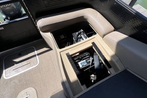 21ft Bennington Yacht For Sale