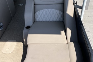 21ft Bennington Yacht For Sale