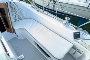 2019 Catalina 315 thumbnail 15