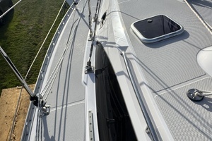 2019 Catalina 315 thumbnail 18