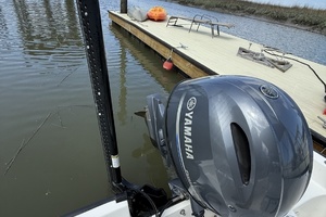 17ft Boston Whaler Yacht For Sale