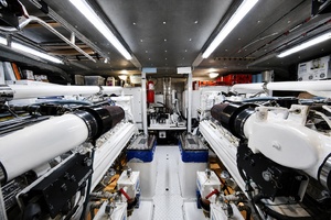 FAVOR 127ft Crescent Yacht For Sale