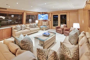 FAVOR Worth Avenue Yachts