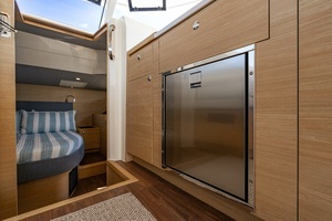 2024 Aquila 44 Yacht thumbnail 40