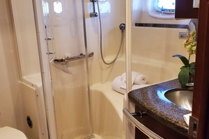 Changing Seas 60ft Sea Ray Yacht For Sale