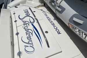 2006 Sea Ray 60 Sundancer thumbnail 4