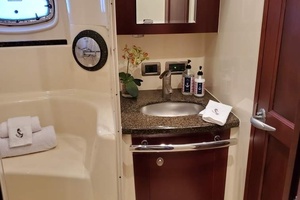 Changing Seas 60ft Sea Ray Yacht For Sale