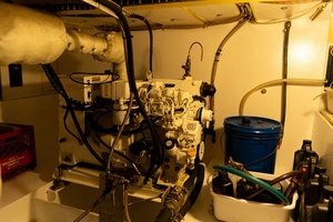 1997 Custom Steel Trawler 43 thumbnail 38