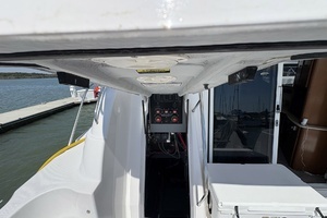 2005 Meridian 411 Sedan thumbnail 36