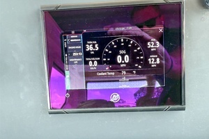 2021 Axopar 28 Cabin thumbnail 25