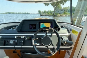 2021 Axopar 28 Cabin thumbnail 16