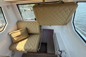 2021 Axopar 28 Cabin thumbnail 19