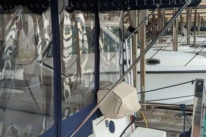 32ft Maxum Yacht For Sale