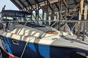 32ft Maxum Yacht For Sale