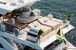 87ft Azimut Yacht For Sale