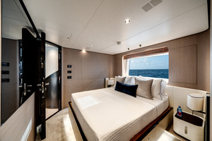 87FT (26.52M) AZIMUT