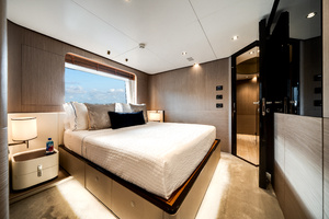 87FT (26.52M) AZIMUT
