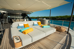 118ft Azimut Yacht For Sale