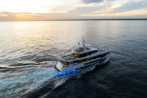 118ft Azimut Yacht For Sale