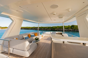 118ft Azimut Yacht For Sale