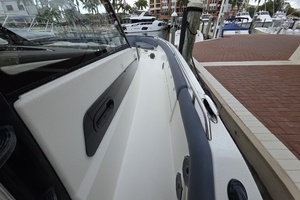 2021 Boston Whaler 420 Outrage BFT-Profile