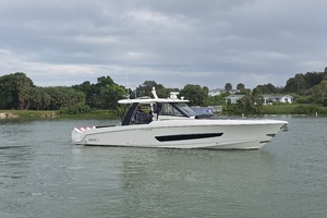 2021 Boston Whaler 420 Outrage BFT- Profile
