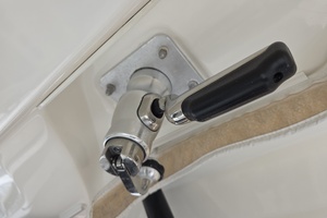 2021 Boston Whaler 420 Outrage BFT-Profile