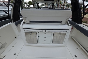 2021 Boston Whaler 420 Outrage BFT-Profile