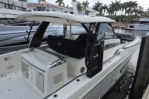 2021 Boston Whaler 420 Outrage BFT-Profile