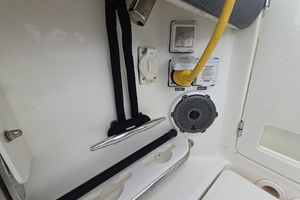 2021 Boston Whaler 420 Outrage BFT-Profile