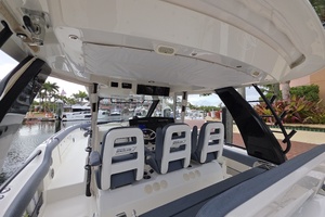 2021 Boston Whaler 420 Outrage BFT-Profile