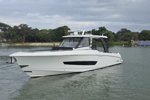 2021 Boston Whaler 420 Outrage BFT- Profile