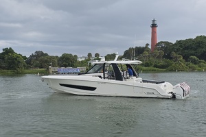 2021 Boston Whaler 420 Outrage BFT- Profile
