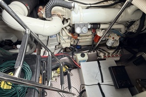 2003 Sea Ray 450 Express Bridge thumbnail 11