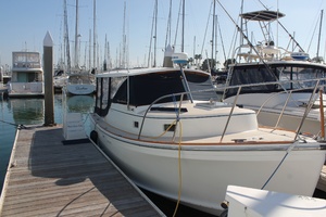 LAST COMMAND 28ft Cape Dory Yacht For Sale